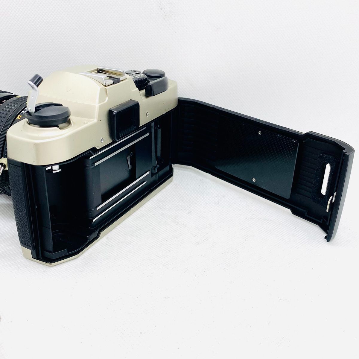 清掃済み♪ Nikon ニコン FM10 + Ai-S ZOOM Nikkor 35-70mm F/3.5-4.8