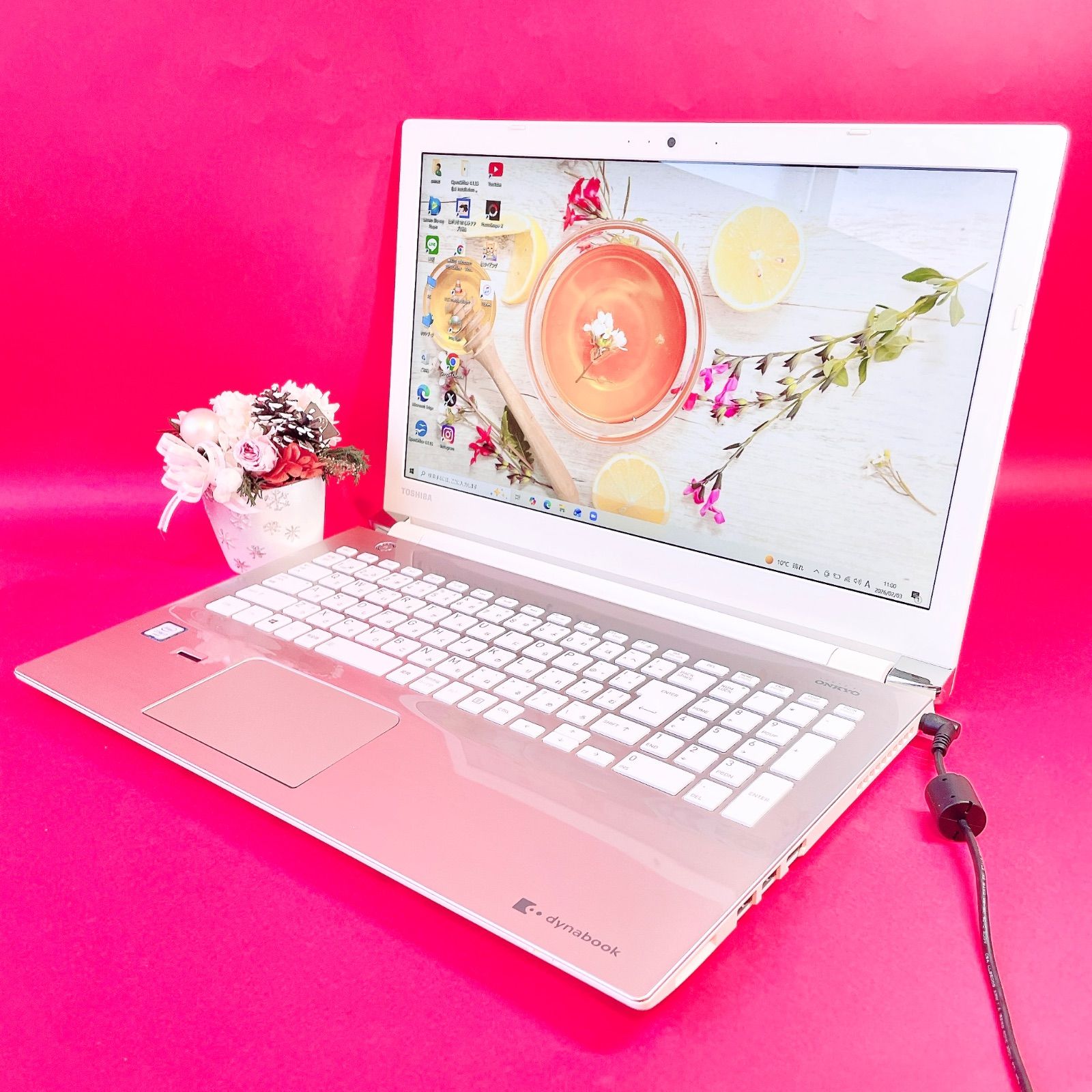 美品Corei7✨ゴールド薄型ノートPC✨Windows10 - メルカリ