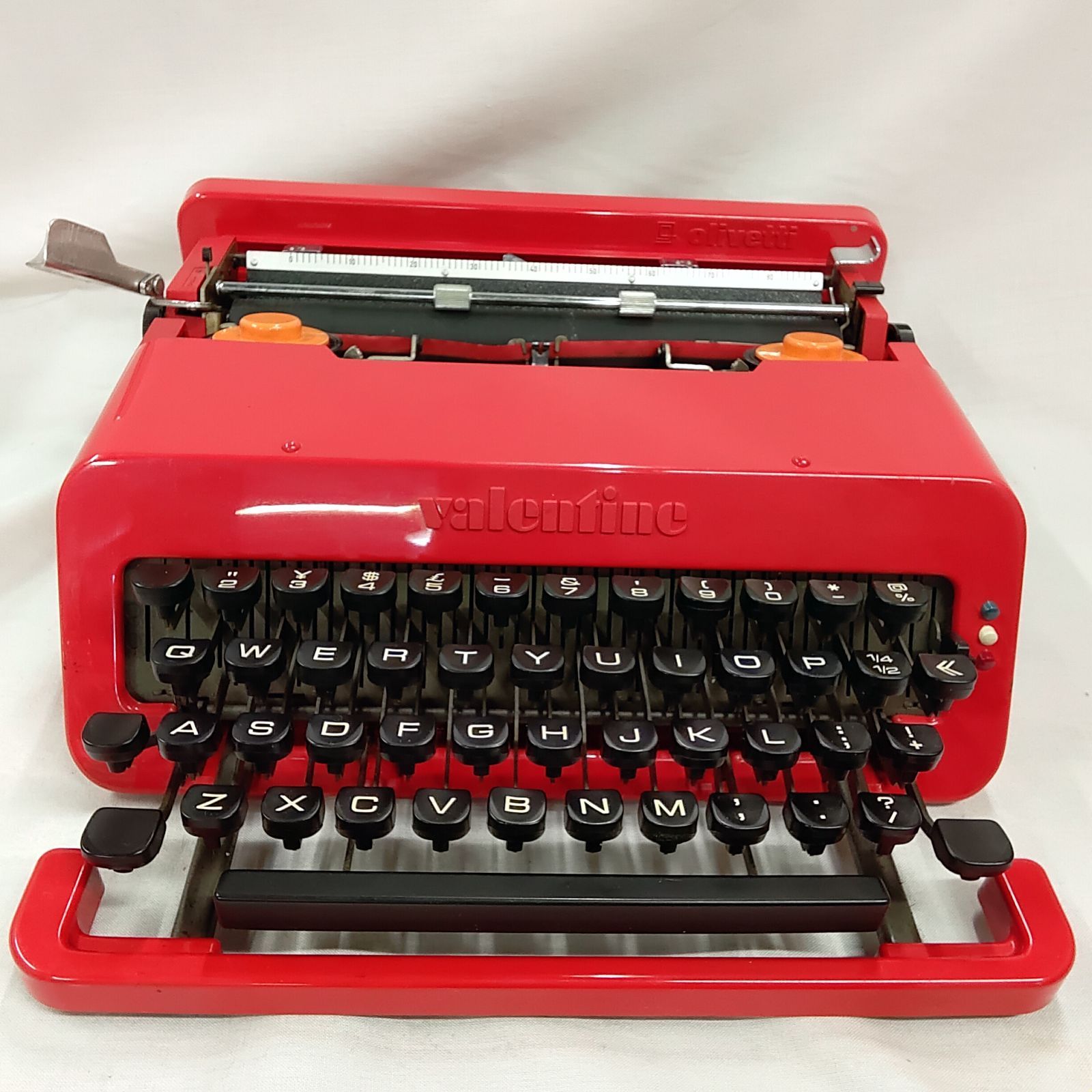 中古品・タイプライター オリベッティ 社 バレンタイン Olivetti