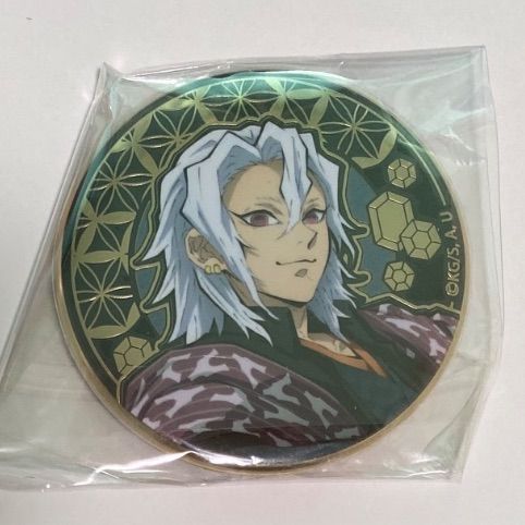 鬼滅の刃 宇髄天元 レリーフメタル缶バッジ - メルカリ