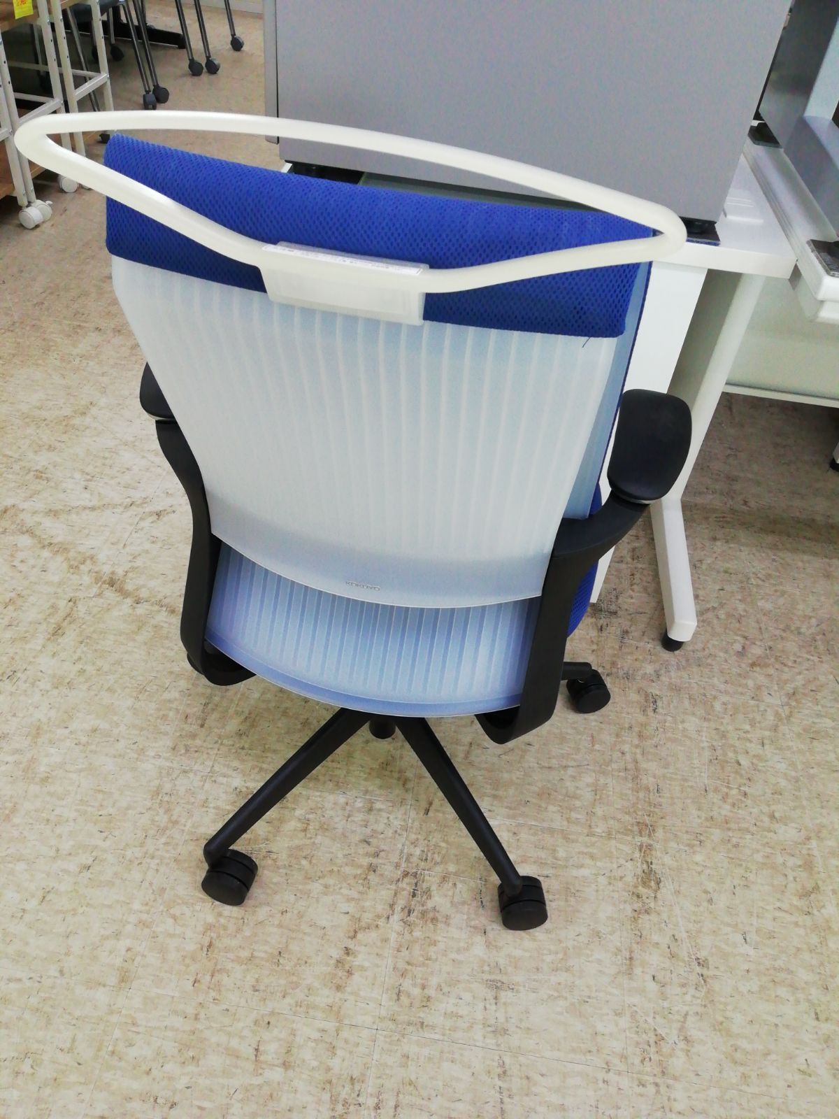  KOKUYOオフィスチェア 青 リサイクル品 背もたれ低め オフィスチェア ワークチェア 椅子 チェア