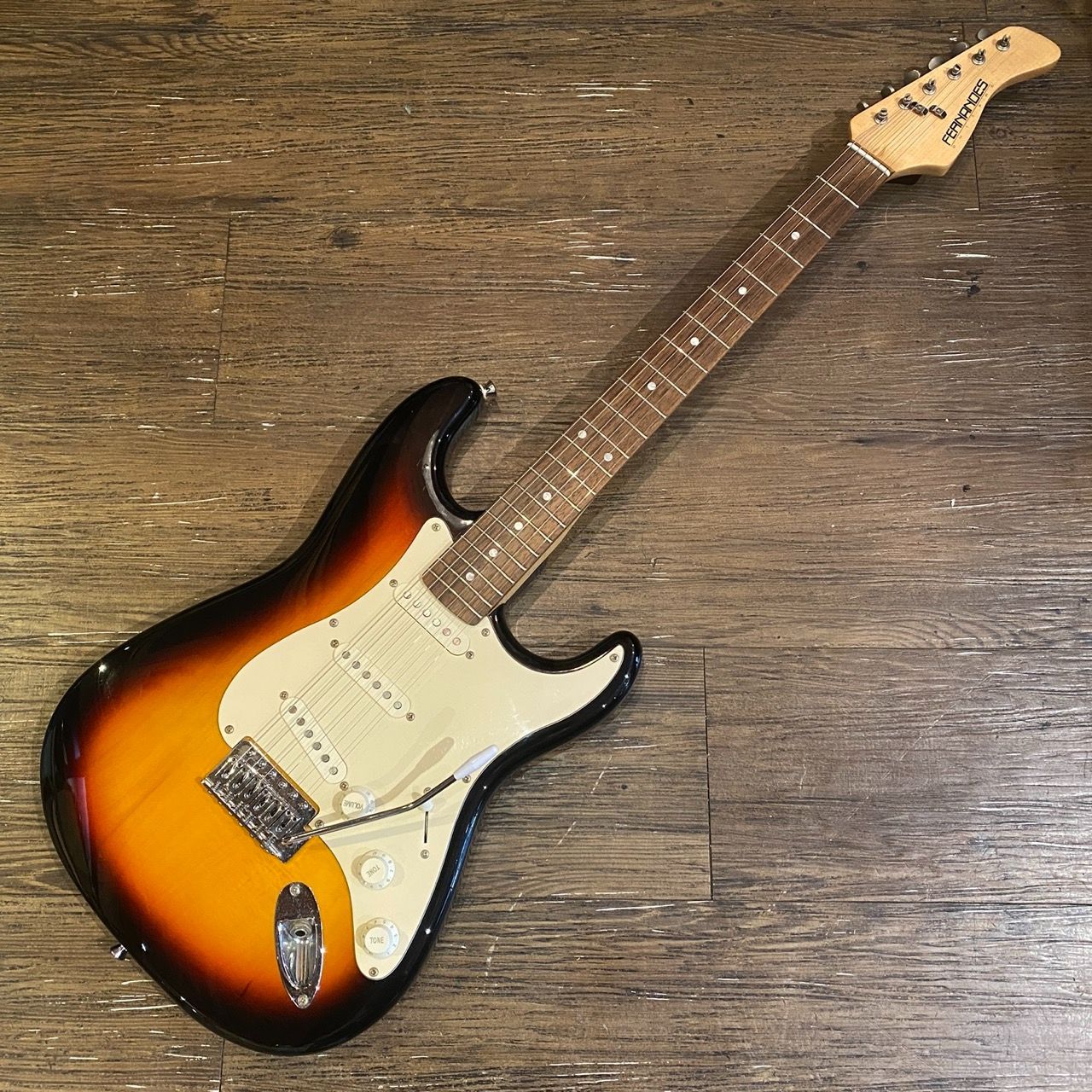 Fernandes LE-1Z 3S Electric Guitar フェルナンデス エレキギター