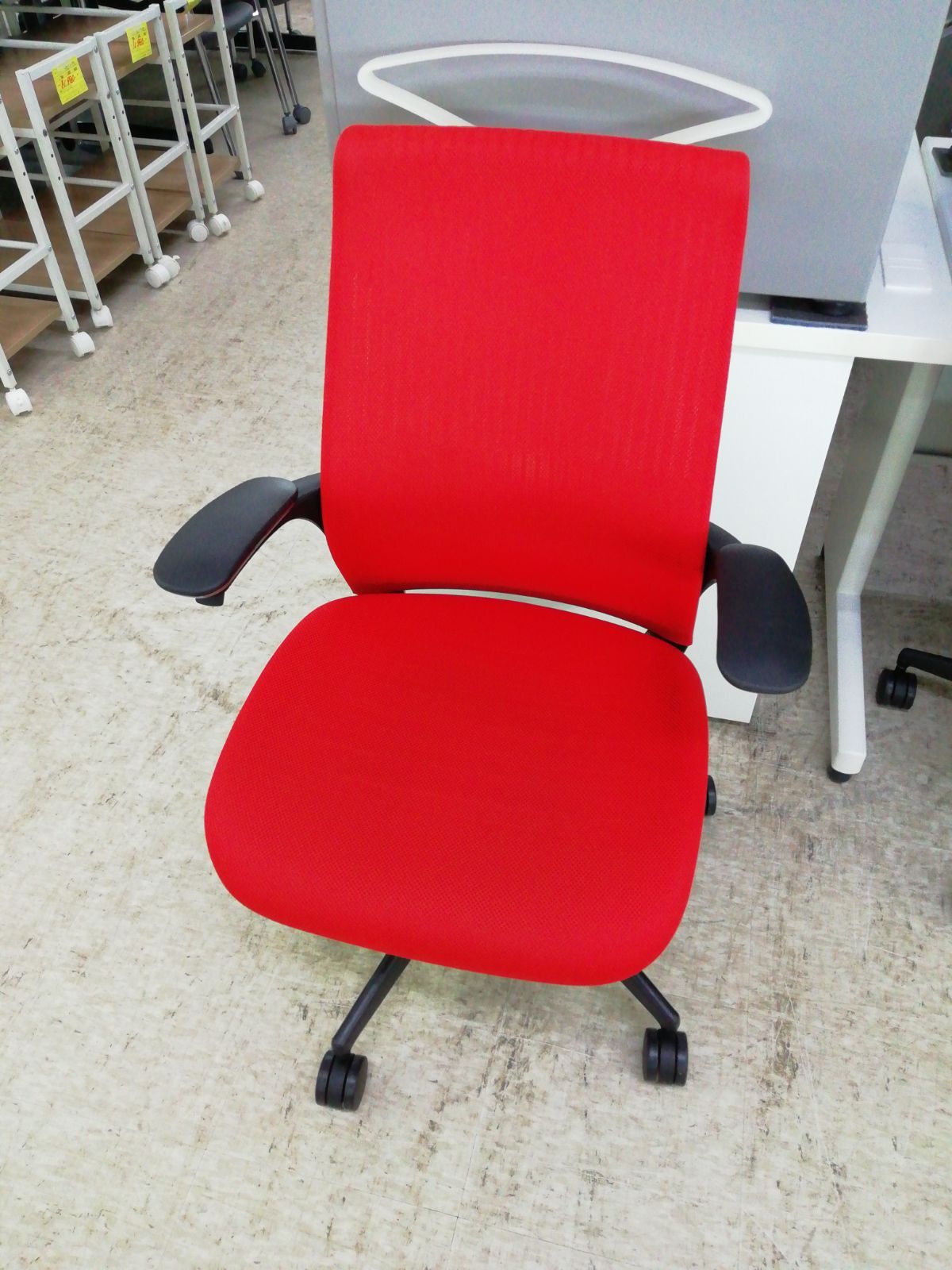 KOKUYOオフィスチェア赤 リサイクル品