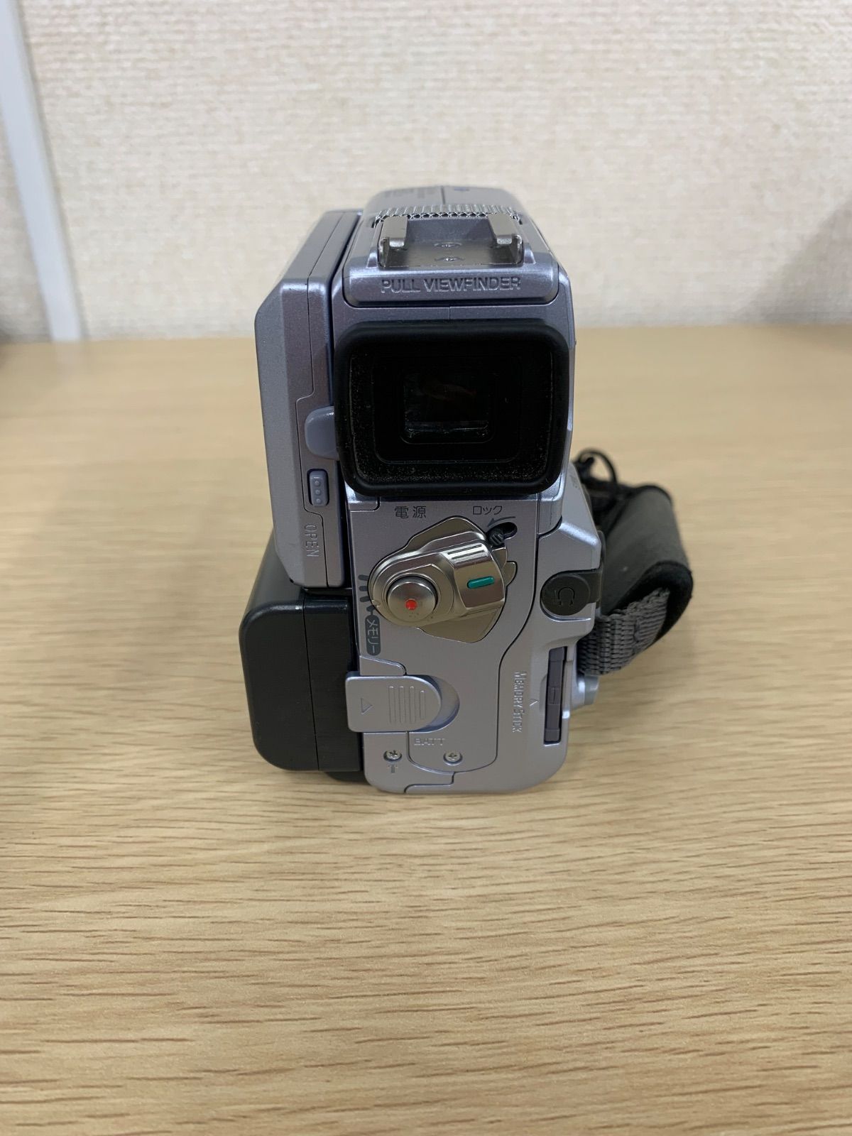 4【通電動作未確認】SONY MiniDVビデオカメラ DCR-PC9【カメラ】【2