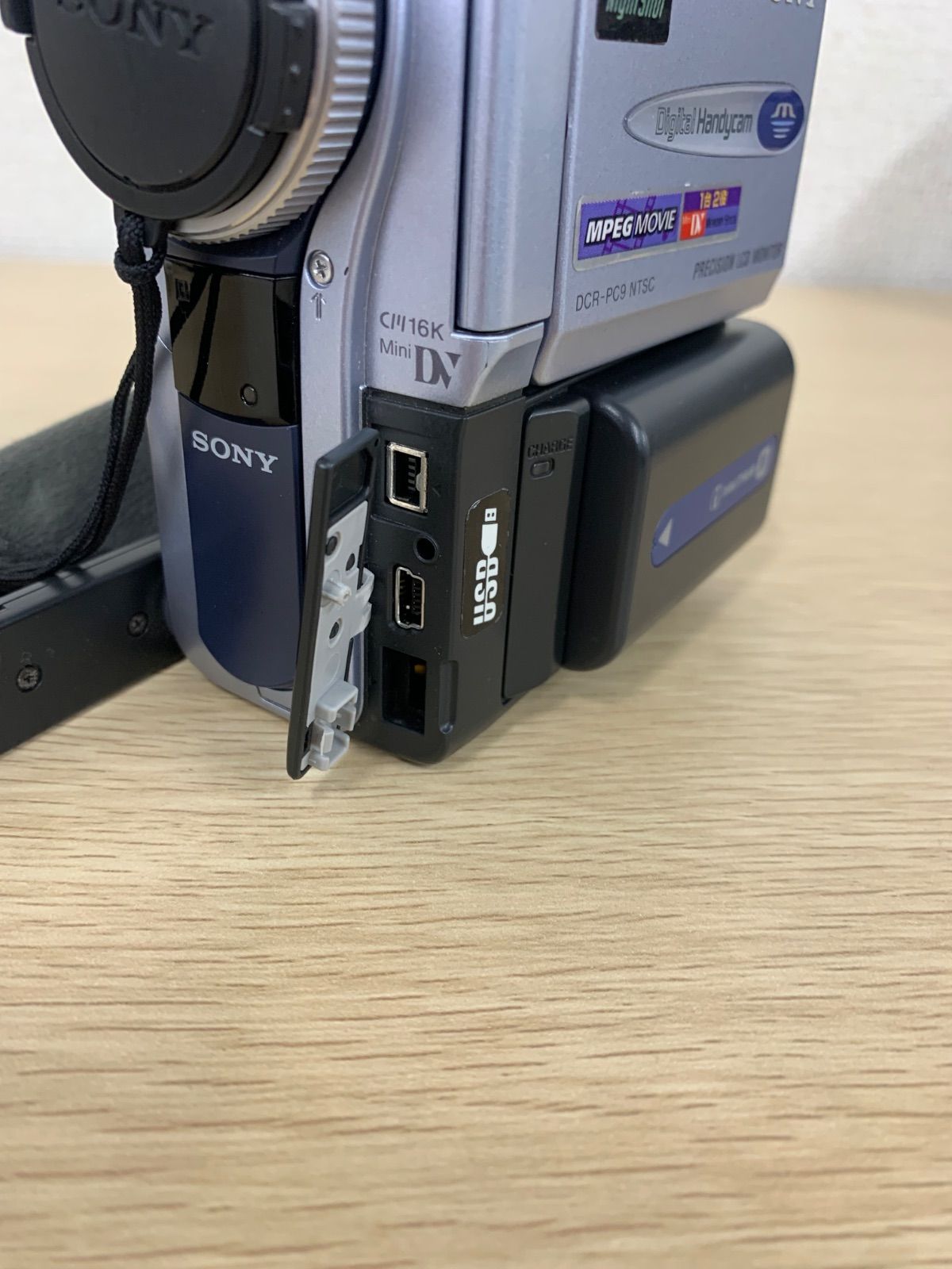 4【通電動作未確認】SONY MiniDVビデオカメラ DCR-PC9【カメラ】【2