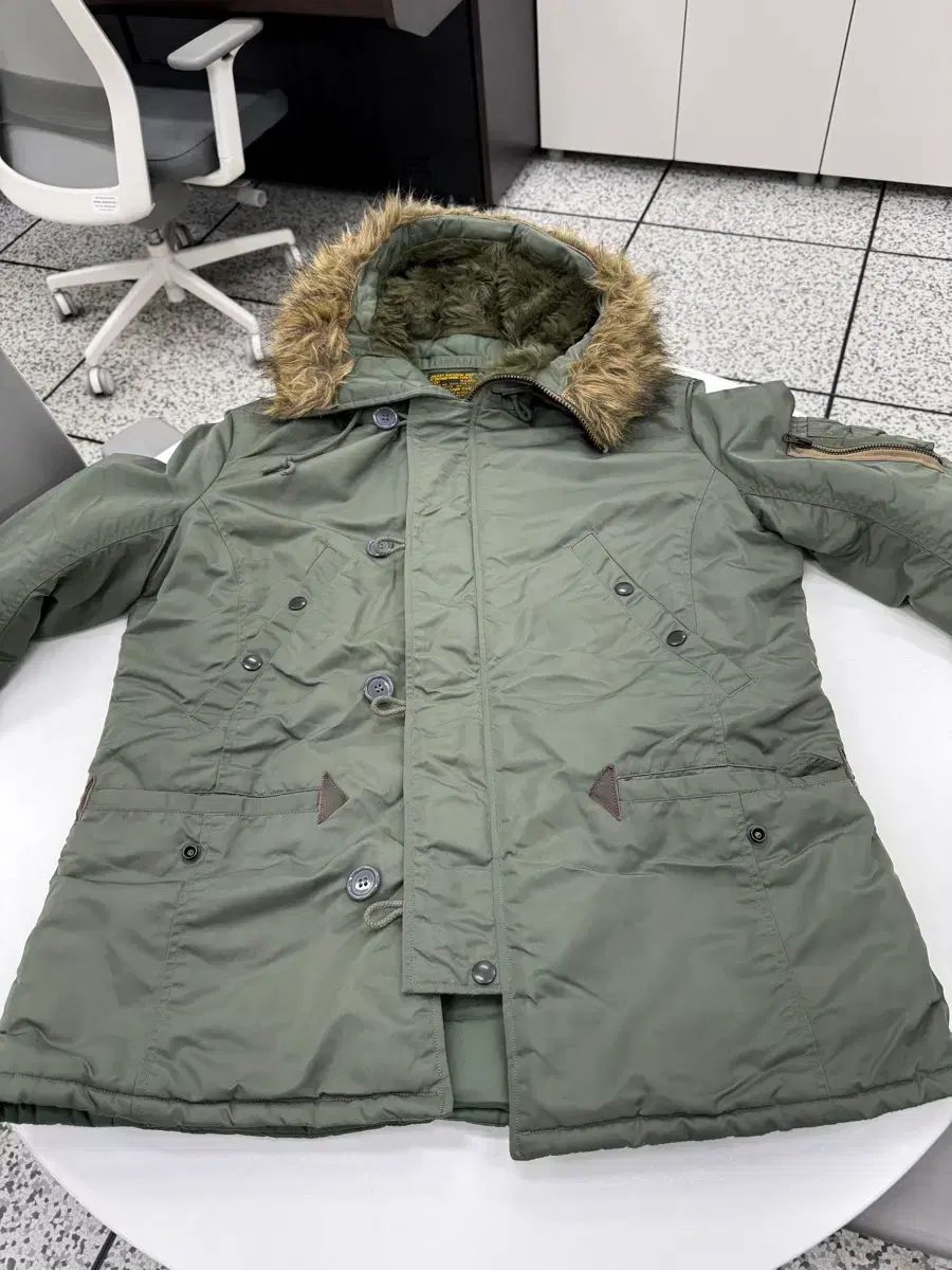 バズリクソンズ UNITED CARR n3b xl - メルカリ