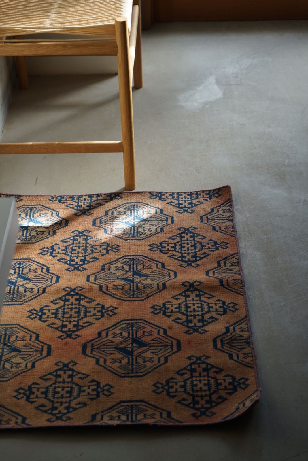 ヴィンテージラグ トルコ ウシャク トルクメン オレンジベージュ 1970