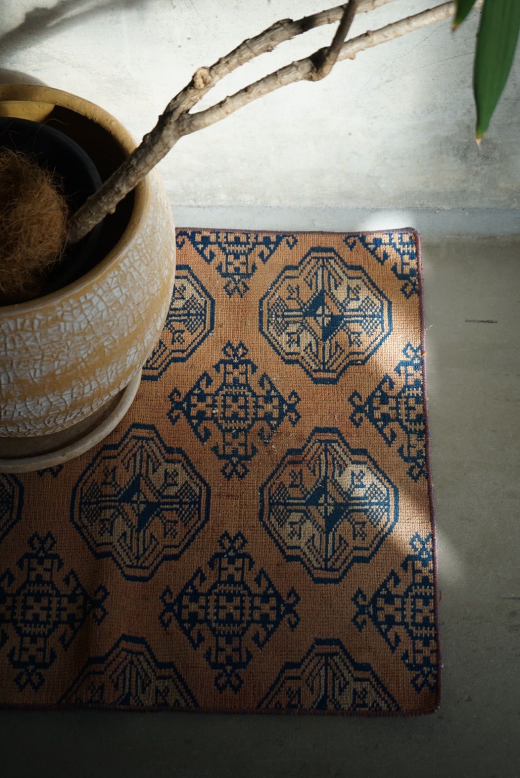 ヴィンテージラグ トルコ ウシャク トルクメン オレンジベージュ 1970