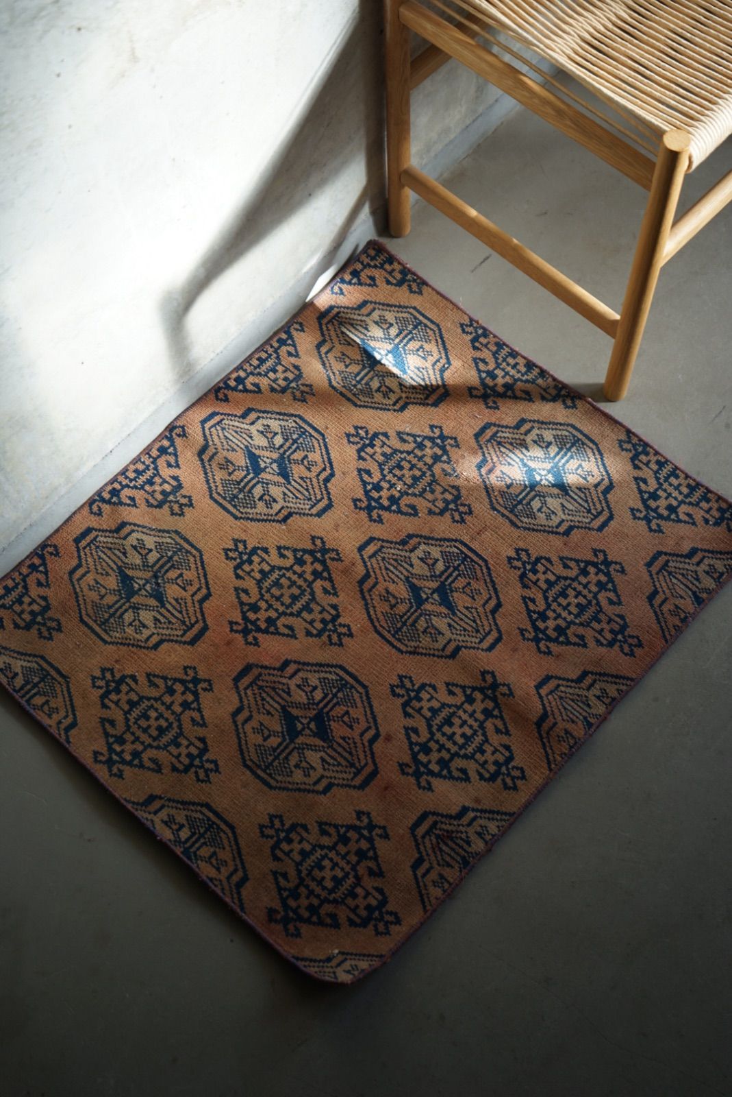 ヴィンテージラグ トルコ ウシャク トルクメン オレンジベージュ 1970