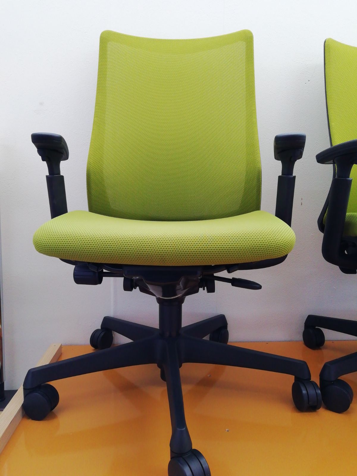 オカムラオフィスチェア リサイクル品