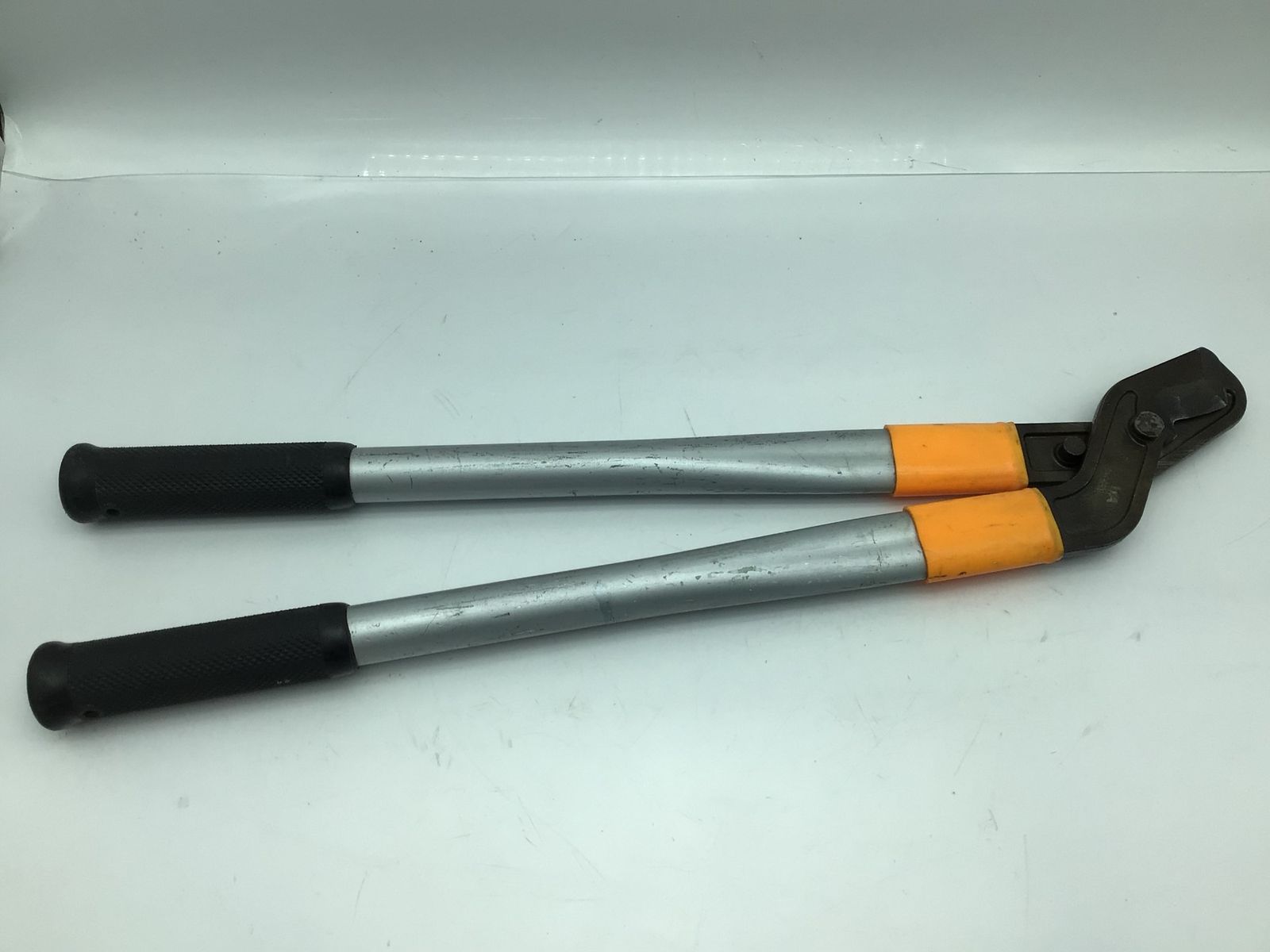 品 フジ矢 Fujiya FCC-550 Cチャンカッター 軽量アルミハンドル 親バー切断用 IT_60 W 04 知立 M