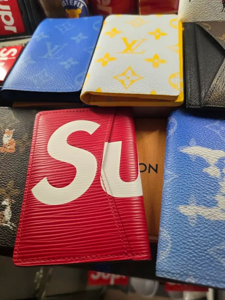 正規品 新品 Supreme Louis Vuitton ルイヴィトン オーガナイザー
