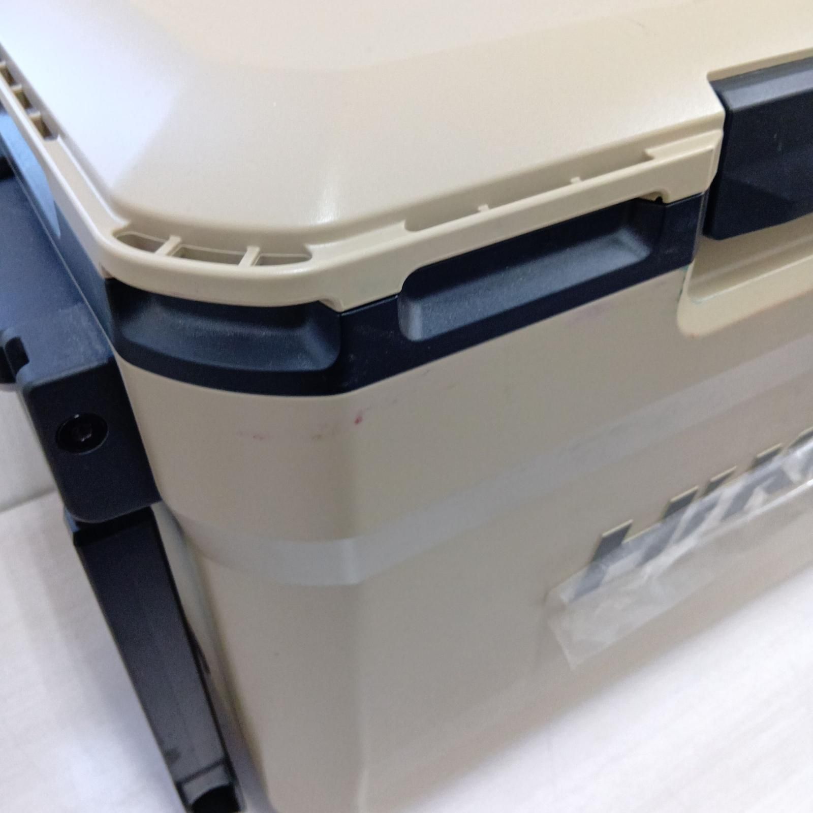 サンドベージュ