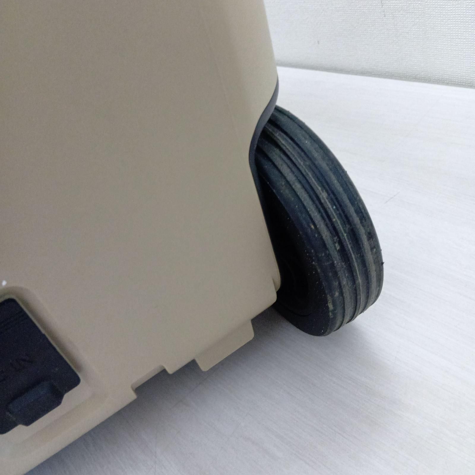 サンドベージュ