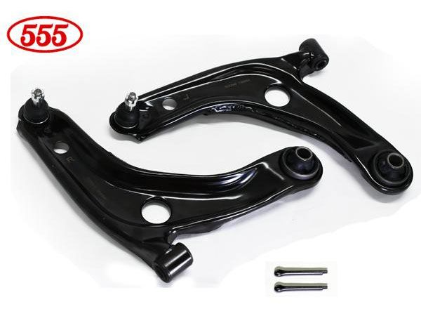 ヴィッツ SCP90 ターボ無 フロント ロアアーム 左右セット 三恵工業 555 SA-T022L SA-T022R H17.01～H22.12 送料無料