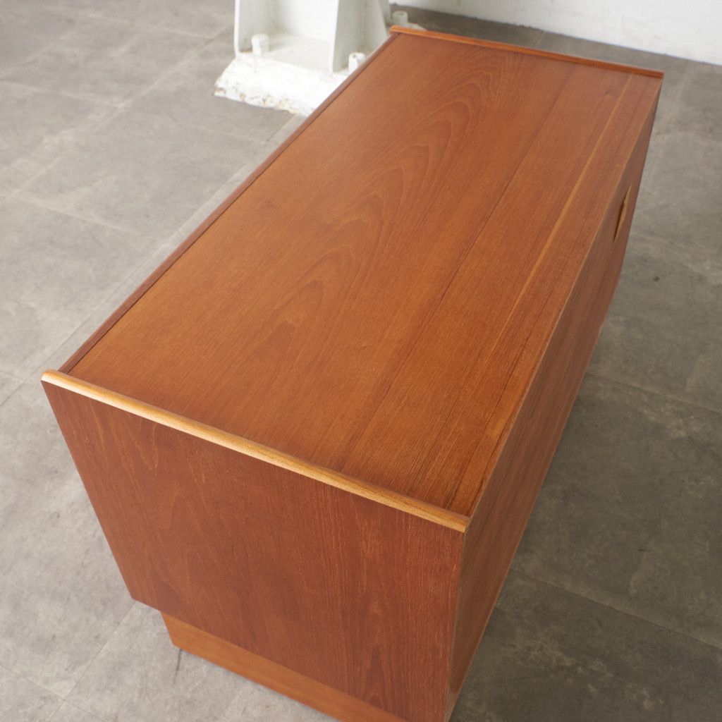 イギリス Turnidge ヴィンテージ キャビネット チーク サイドボード AV