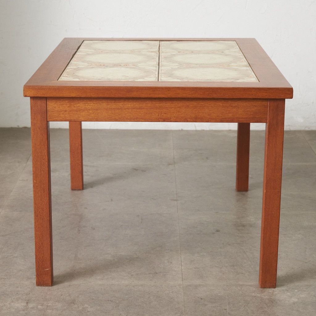 デンマーク　チーク材　タイルトップ　サイドテーブル　北欧家具　北欧ビンテージ デンマーク製 TOFTEN mobelfabrikken タイルトップ チーク コーヒー
