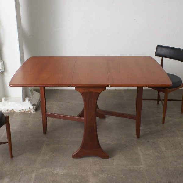 G-PLAN Fresco ダイニングテーブル 木製 チーク 英国 ヴィンテージ