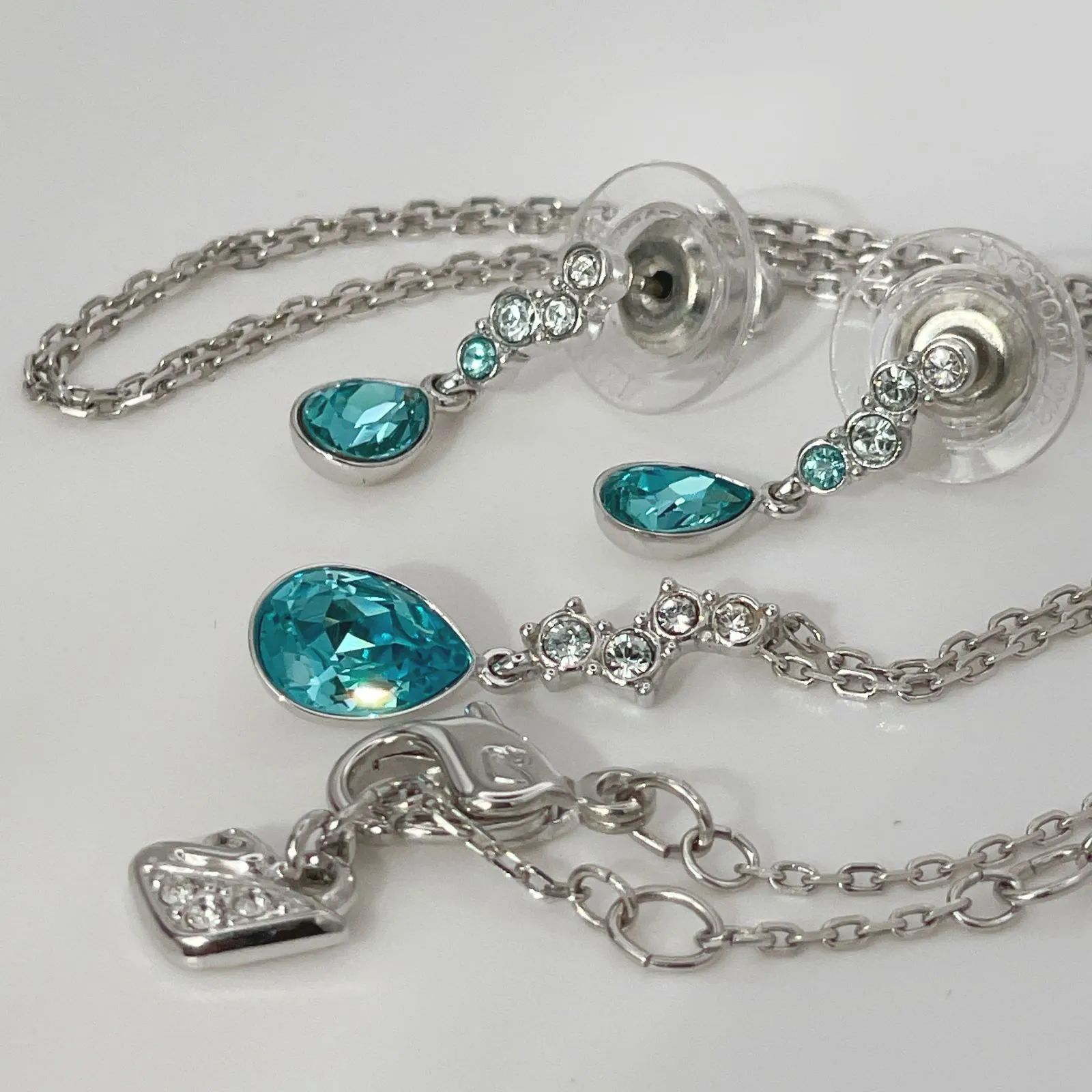 スワロフスキー ネックレス＆ピアス セット ティアードロップ しずく型