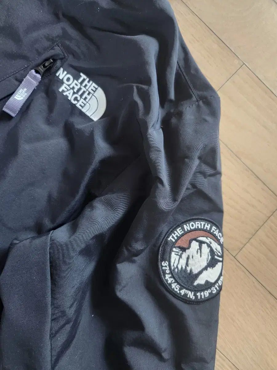 THE NORTH FACE ザノースフェイス アノラック ハーフジップ ウィンドブレーカー 黒