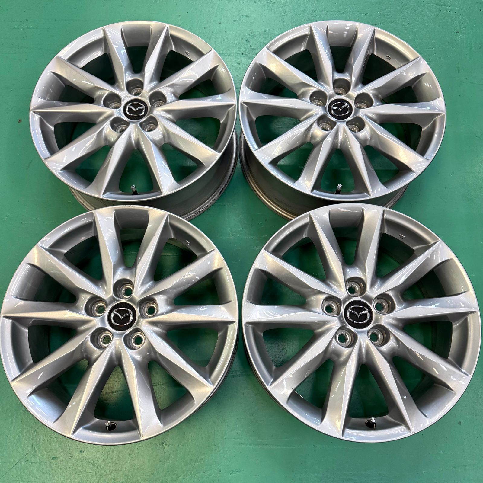 美品】BM系 アクセラ 純正 18インチ 7J +50 PCD114.3 4本 シルバー