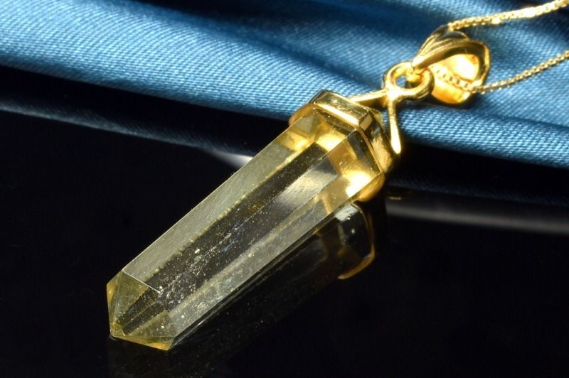 1点物】シルバー925◇AAA透明レモンカラー リビアングラス 30x8mm