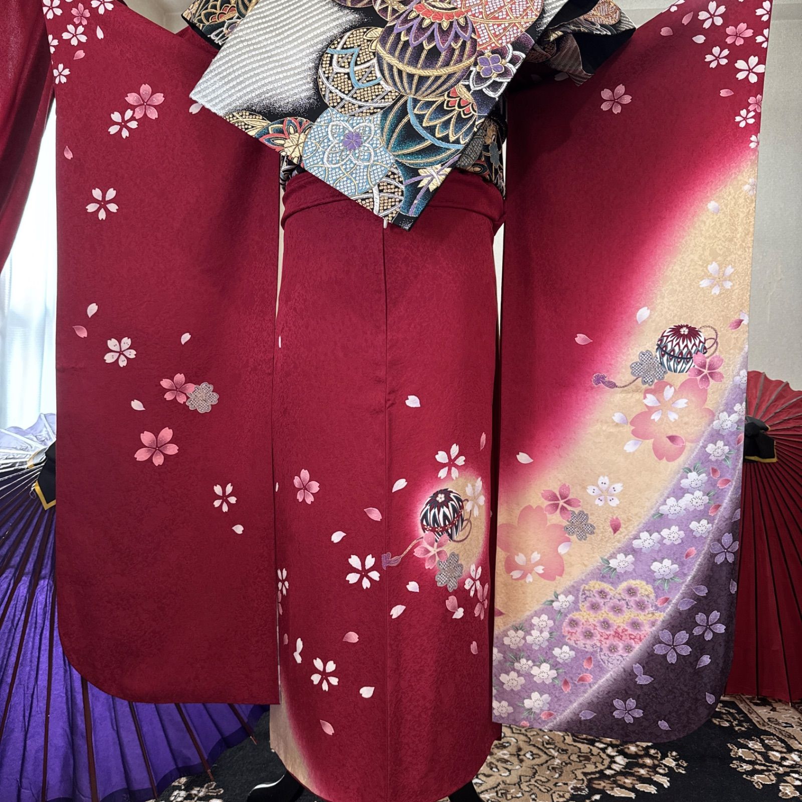 豪華振袖セット(4点)・袋帯・半衿・重ね衿・古典柄・駒刺繍・鞠・桜