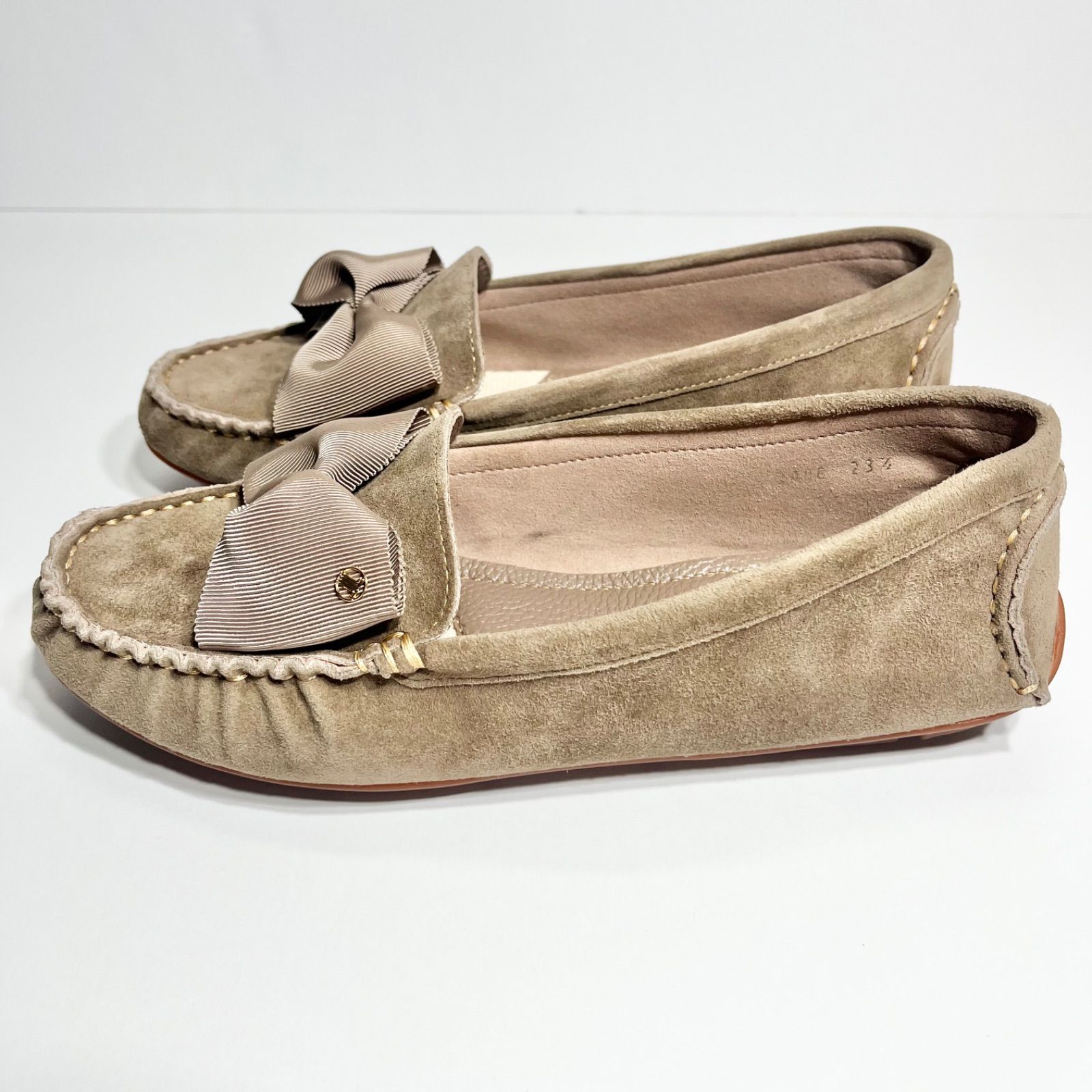 ランバンオンブルー LANVIN en Bleu 23.5cm リボンモチーフ ベージュ