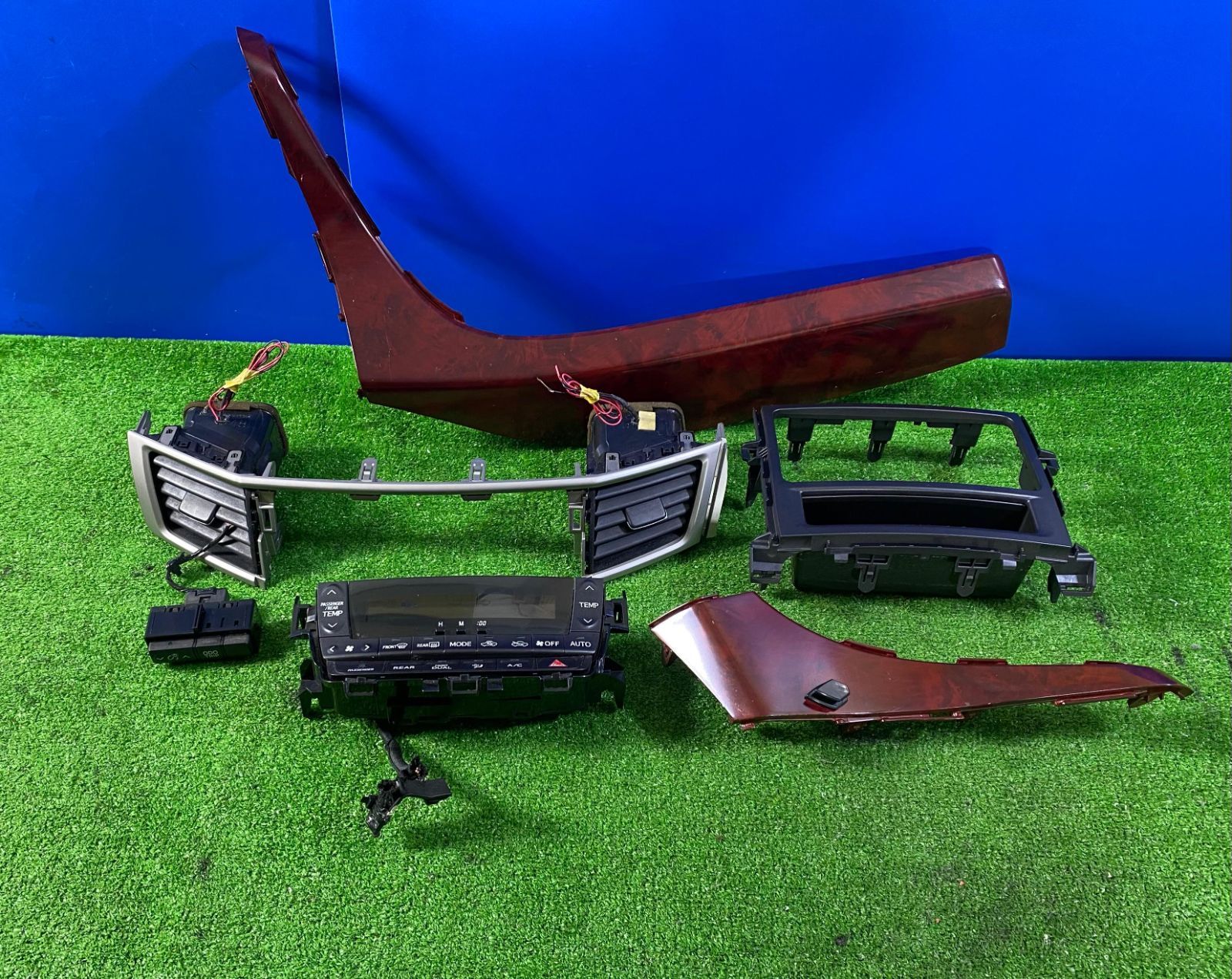 ZT-6942] 純正トヨタ アルファード ANH20 H20年 ウッドダッシュパネル