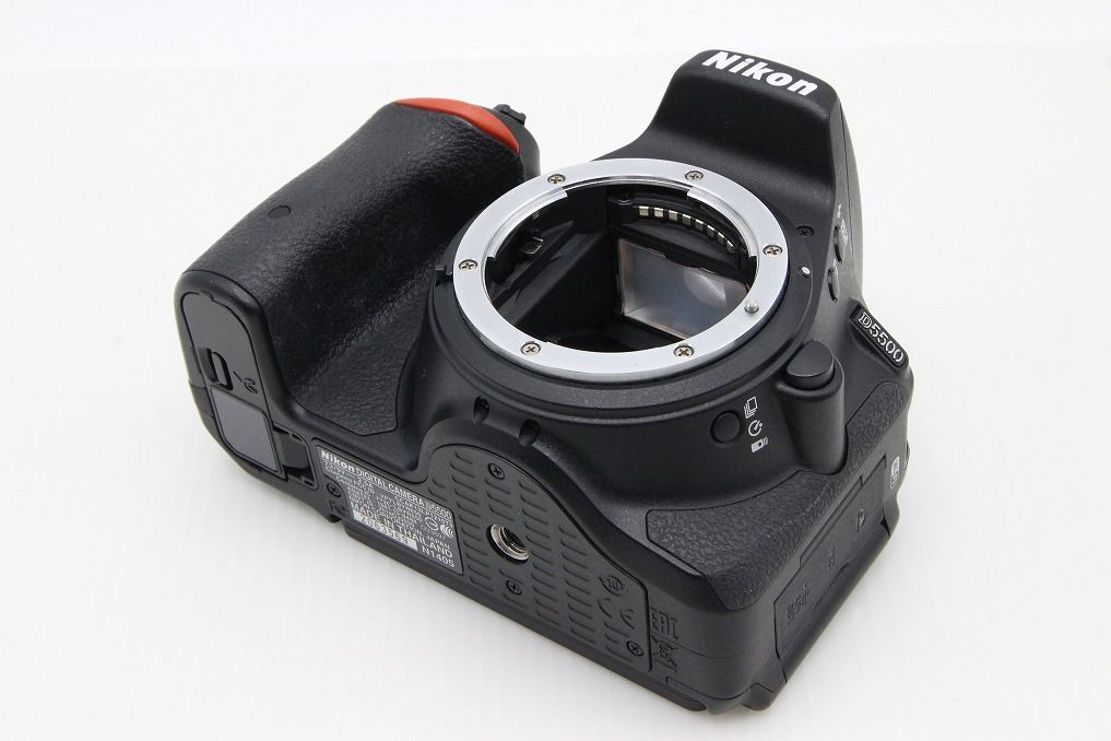 良品 Nikon ニコン D5500 ボディ + AF-S DX 18-55mm VR II レンズ