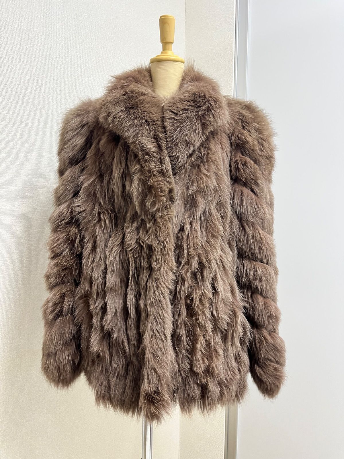 フォックスファーコート 毛皮 リアルファー C2602055 - メルカリ