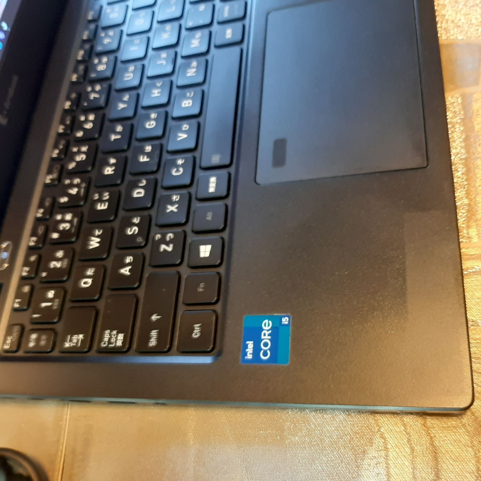 東芝 G83HS 13.3