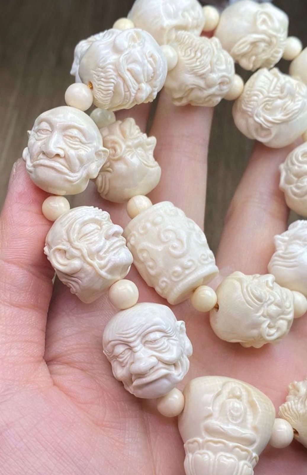 天然マンモス牙美しい手作り彫刻 (1) 十八羅漢 手持ち/数珠 - メルカリ
