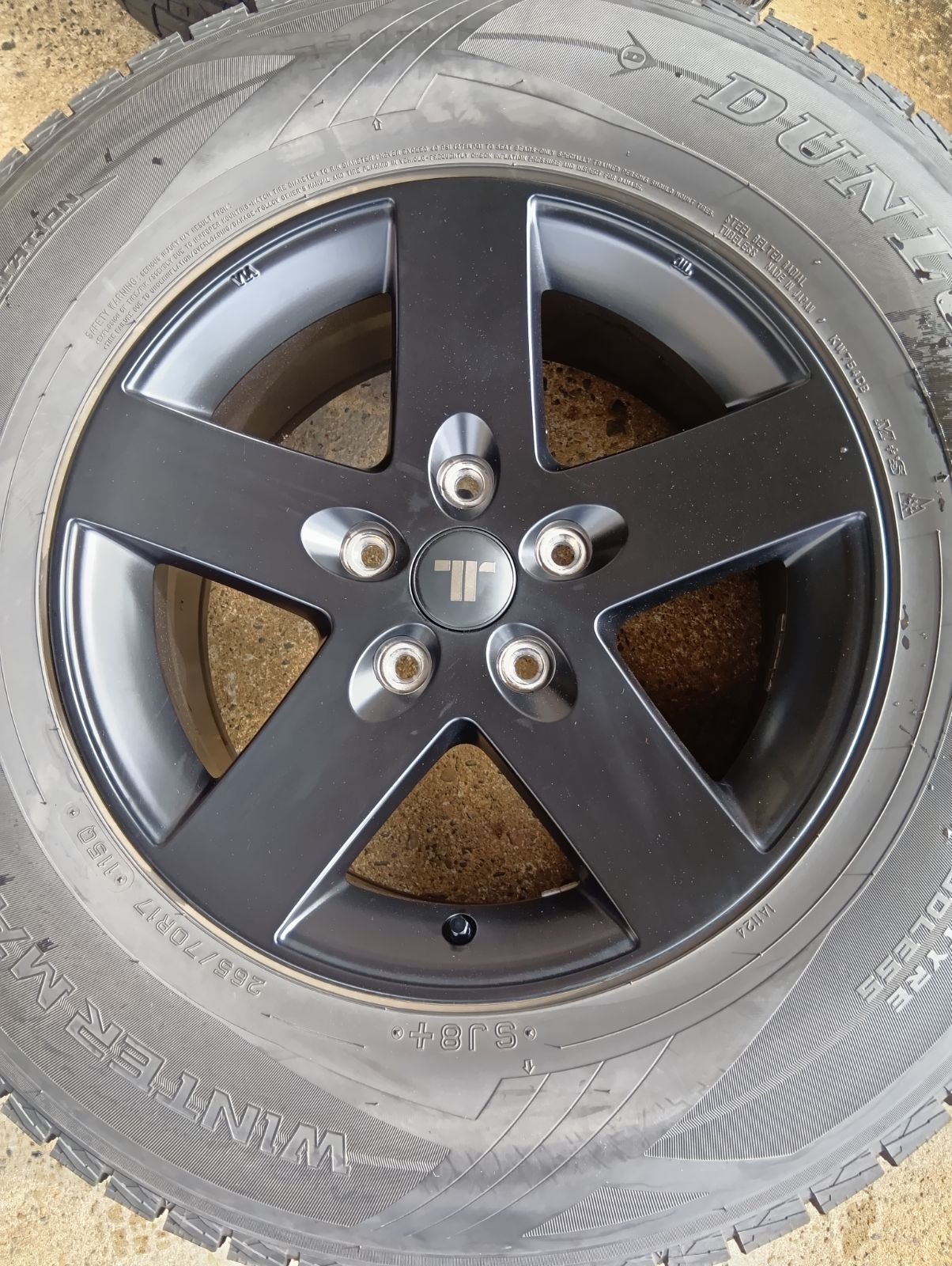 265/70R17 ジープラングラー スタッドレスタイヤ 純正アルミホイール 