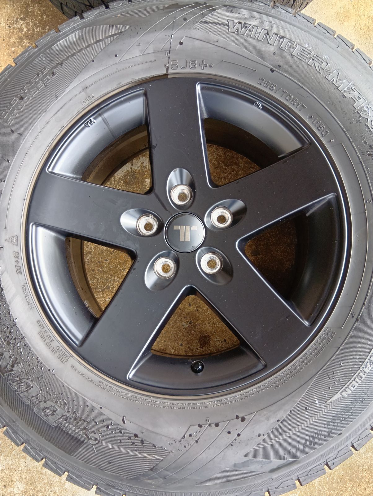 265/70R17 ジープラングラー スタッドレスタイヤ 純正アルミホイール