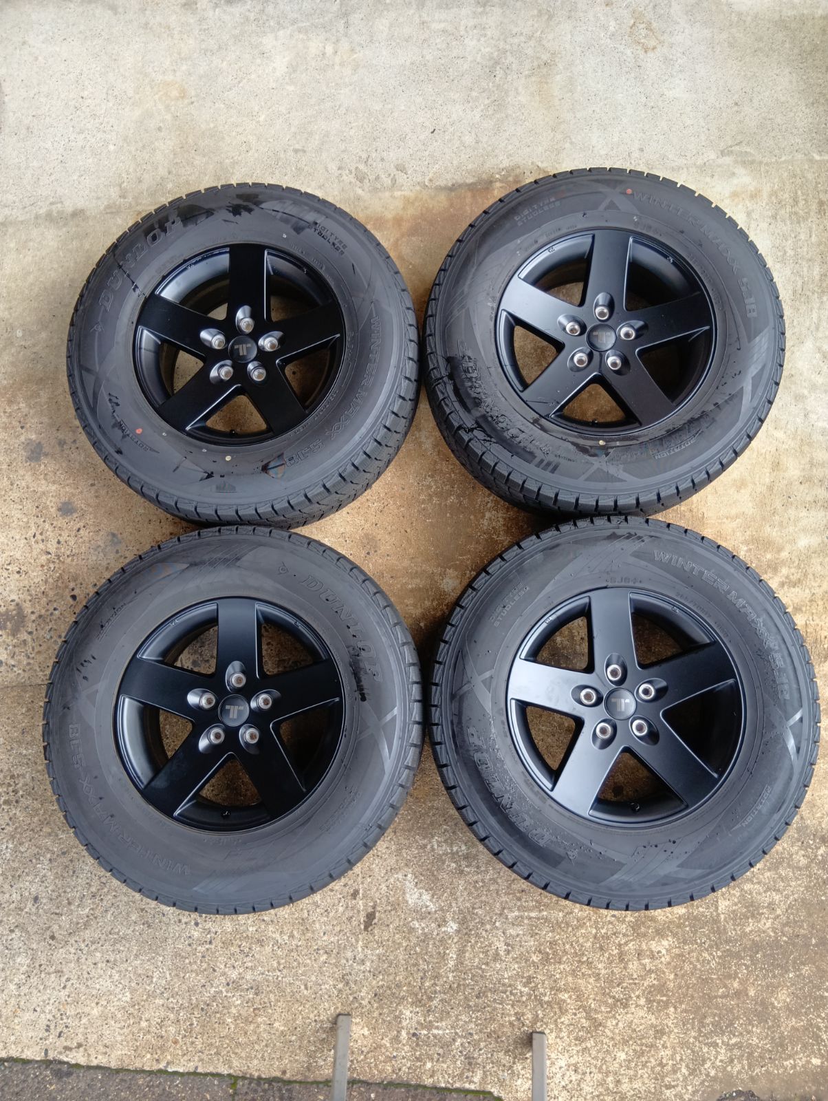 265/70R17 ジープラングラー スタッドレスタイヤ 純正アルミホイール