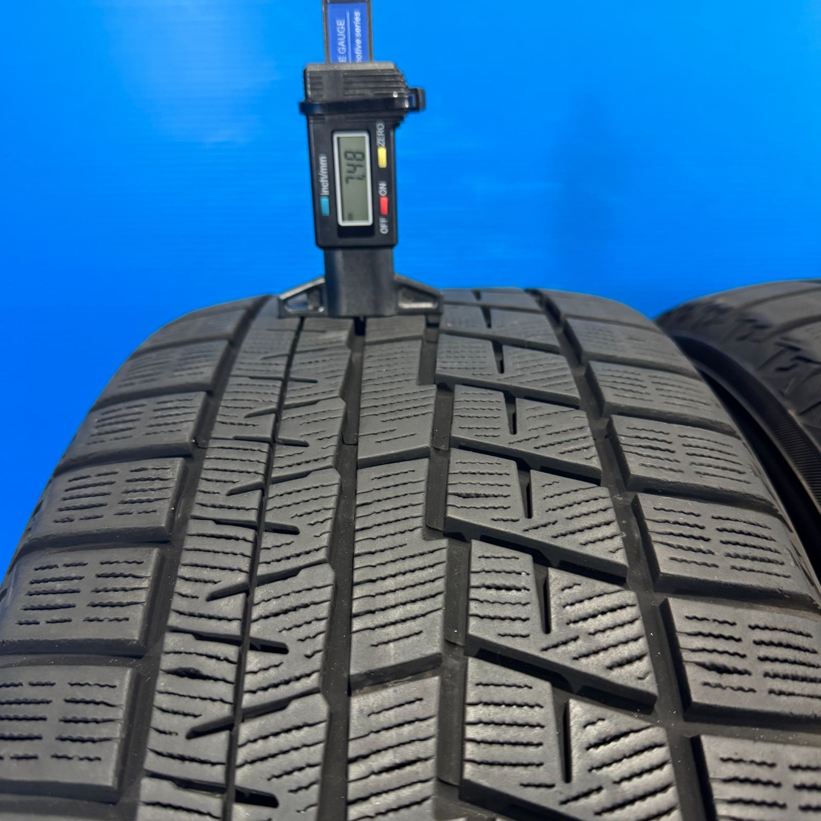 ②【DOBNEZUMI】【送料込！バリ山】スタッドレス225/40R18 2月限定・売り切り価格】バリ山 iG60 225/40R18 4本 2020年製 残溝7.4