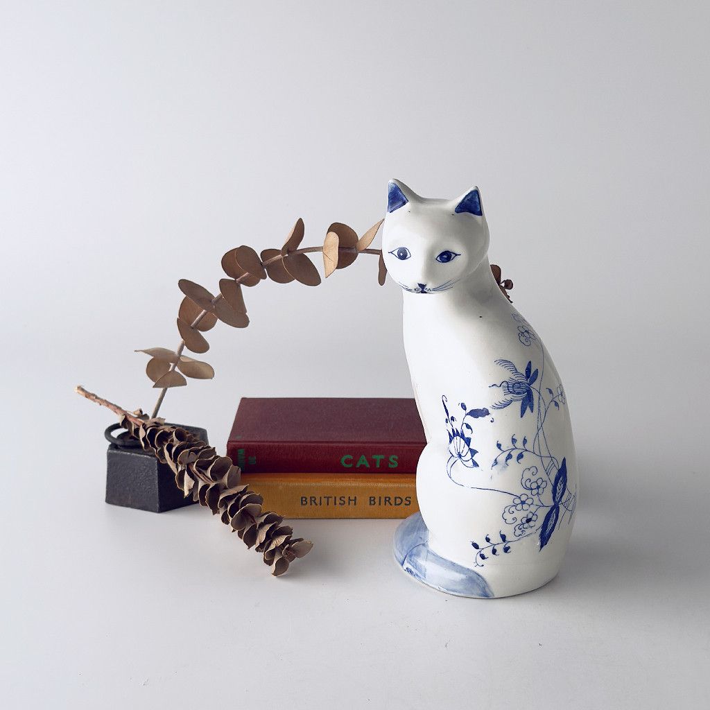 英国 ヴィンテージ 陶器 猫 オブジェ キャット フィギュリン 置物
