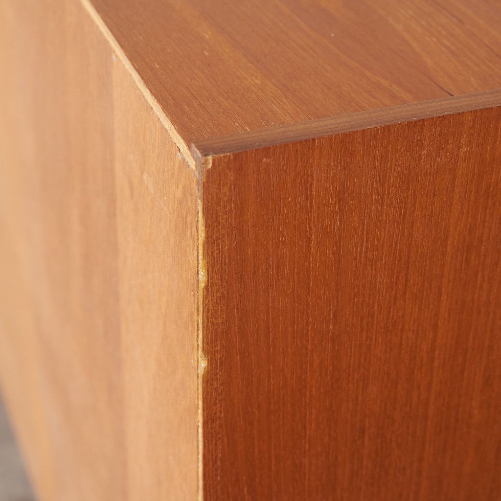 チーク材 イギリス　1960年代　ヴィンテージ　収納キャビネット 英国 ヴィンテージ チーク ナロー ブックケース キャビネット サイド