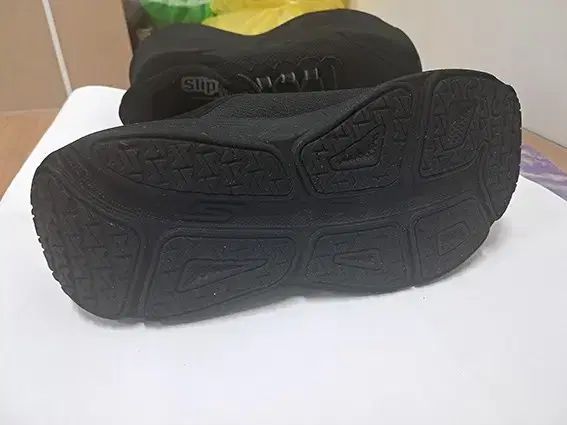 スリップイン スニーカー