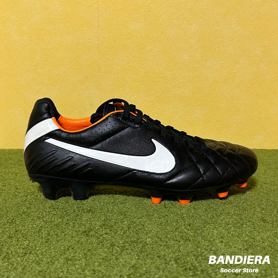 新品・未使用】NIKE ナイキ サッカースパイク ティエンポ レジェンド