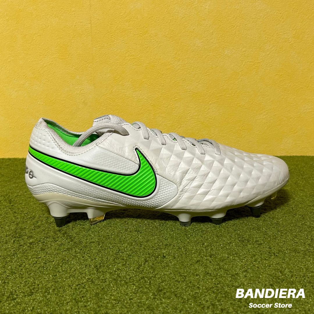 新品・未使用】NIKE ナイキ サッカースパイク ティエンポ レジェンド 8