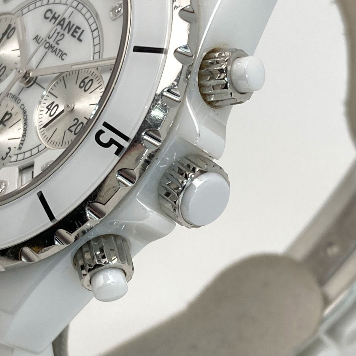 CHANEL シャネル J12 クロノグラフ 9Pダイヤ H2009 ホワイト