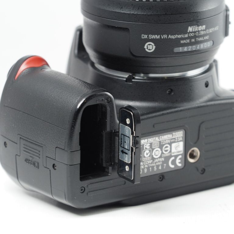 Nikon デジタル一眼レフカメラ D3000 AF-S Nikkor 18-55mm VRレンズ