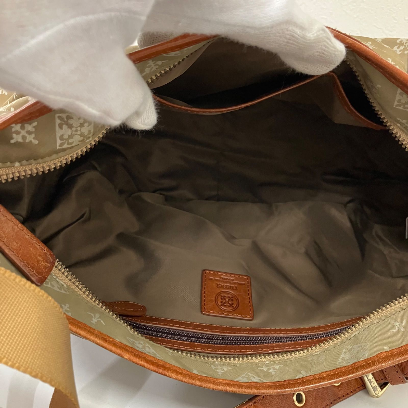9084 russet ラシット ショルダーバッグ ベージュ ナイロン レザー 
