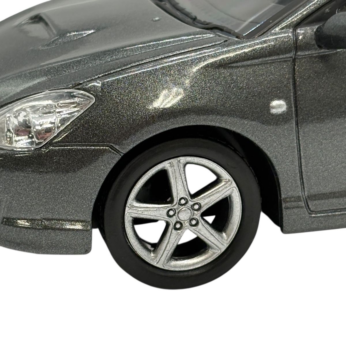 ♪0195 トヨタ カルディナ 1/24 スケール ミニカー グレー 中古 TOYOTA