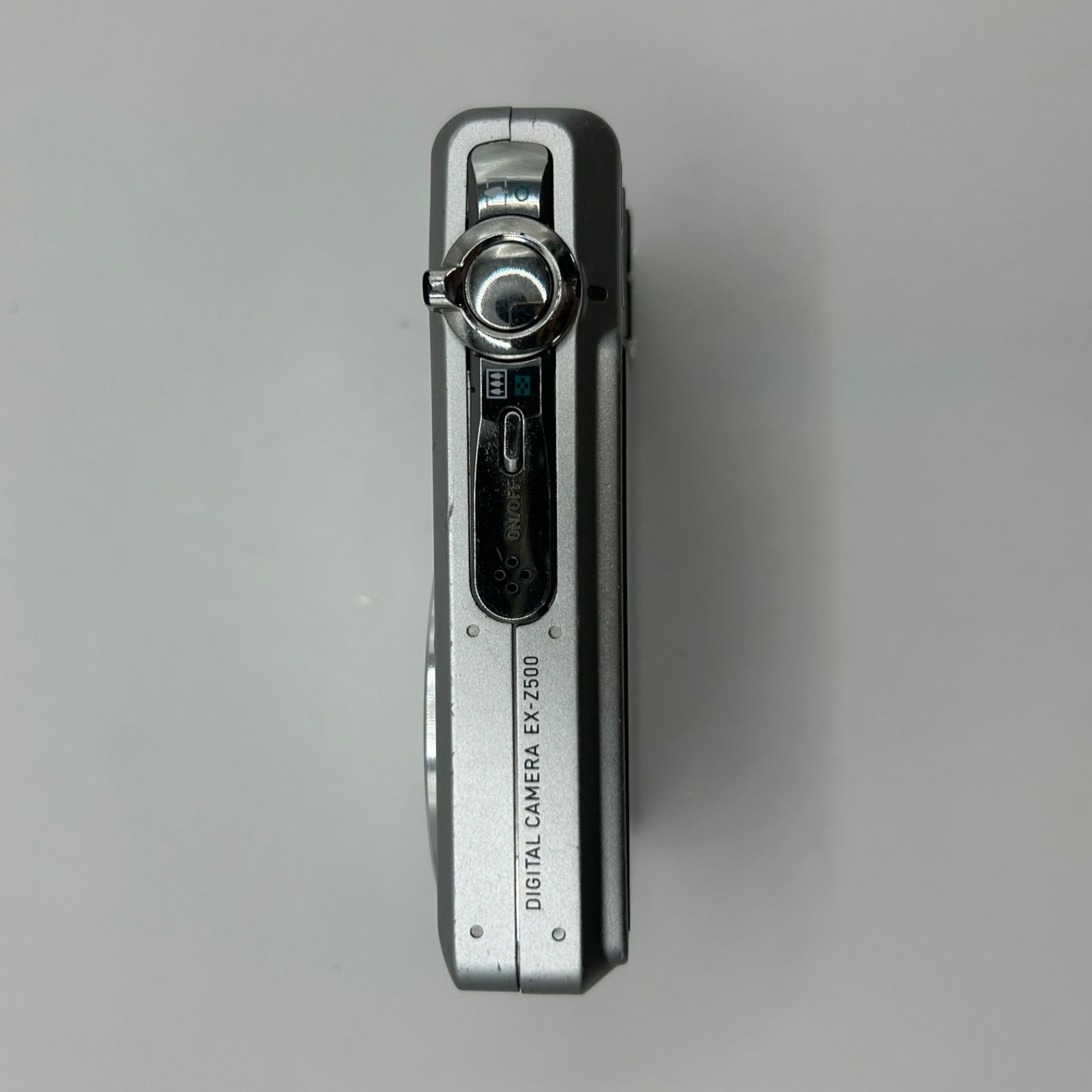 CASIO EXILIM EX-Z500 シルバー カシオ エクシリム デジカメ - メルカリ