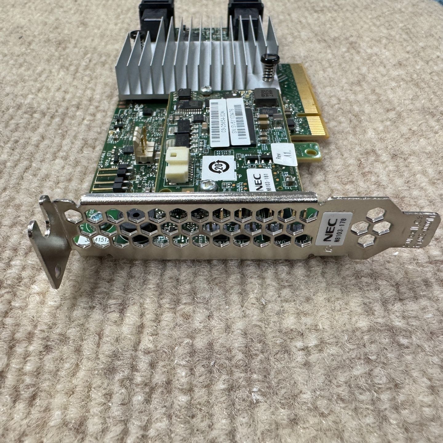 NEC N8103-178 2GB RAIDコントローラ PCIe Express5800 動作品