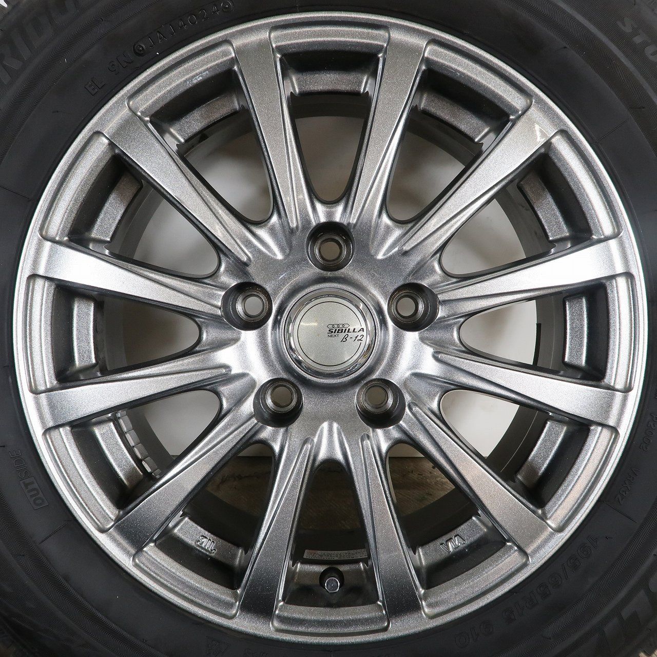 セレナ ヴォクシー ノア 等に 4本 SIBILLA 15インチ 6J +43 5H PCD114