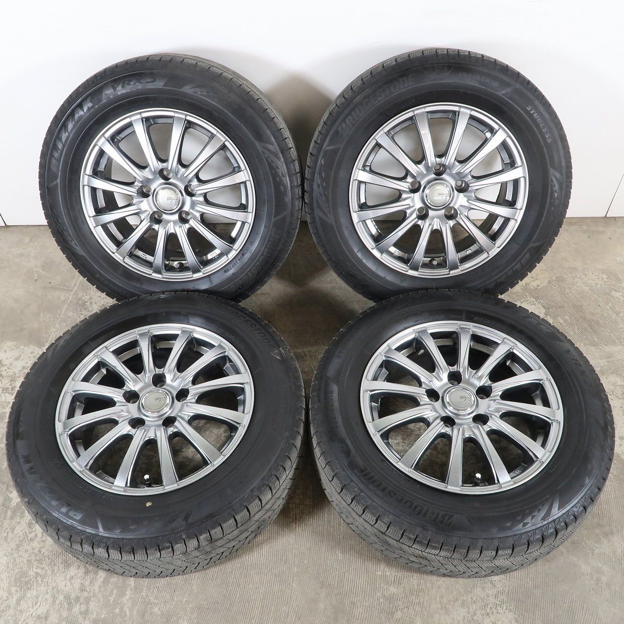 セレナ ヴォクシー ノア 等に 4本 SIBILLA 15インチ 6J +43 5H PCD114